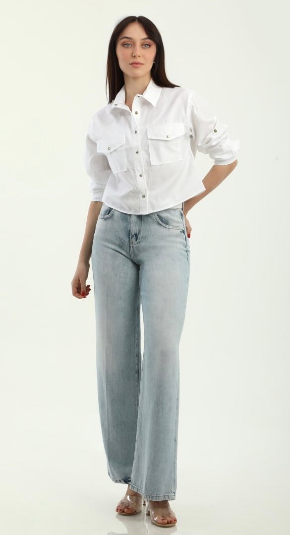 Witte blouse dishe